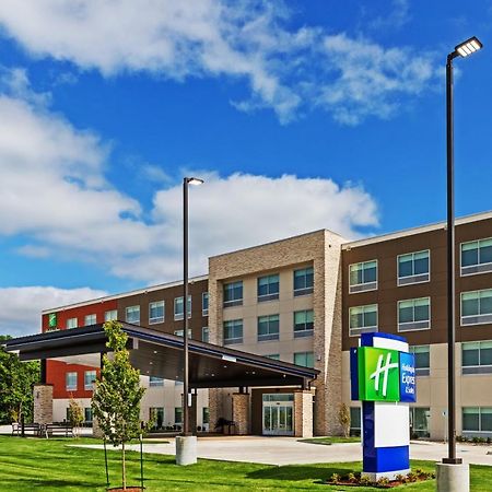 Holiday Inn Express & Suites - Parsons By Ihg Exterior foto